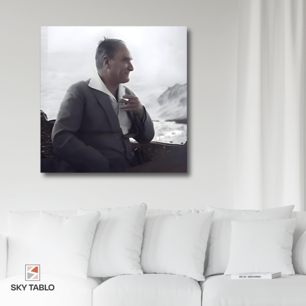 Sisler İçindeki Atatürk kare tablo