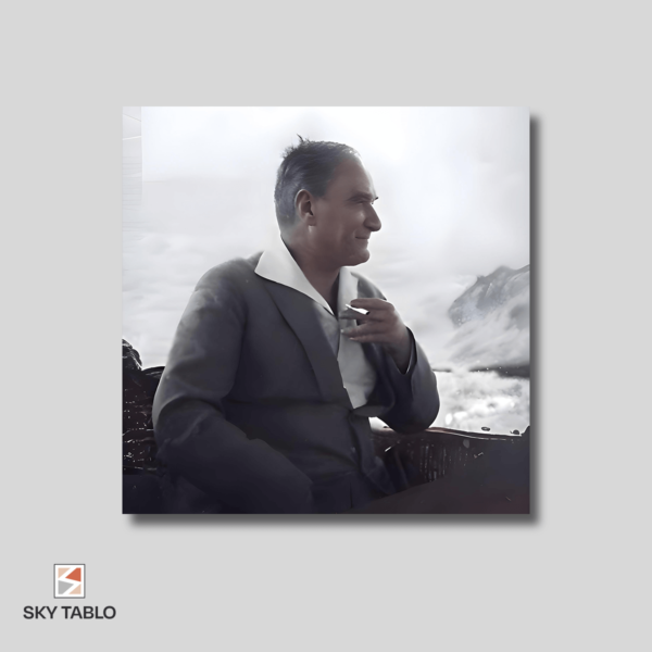 Sisler İçindeki Atatürk kare tablo yakından görünümü