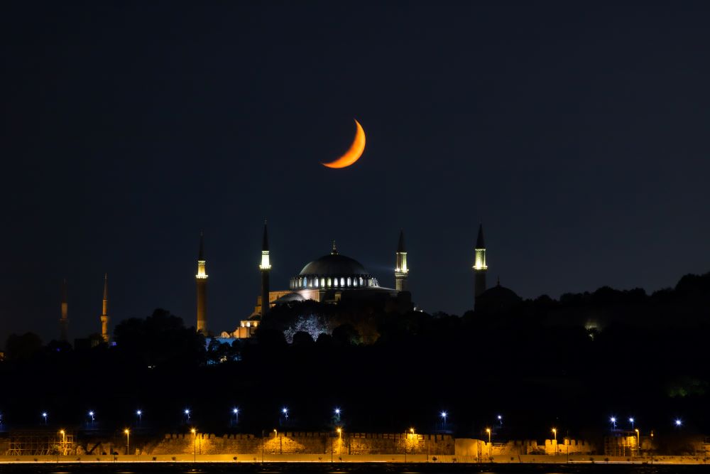 Kadir Gecesi İçin Anlamlı Mesajlar ve Tablo Önerileri