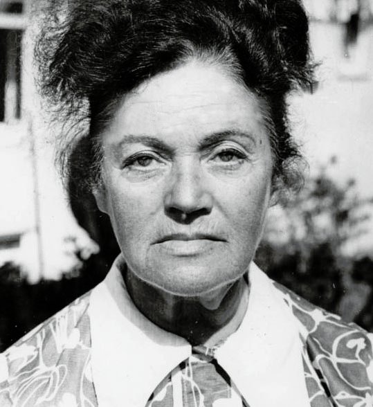 Eren Eyüboğlu Hayatı, Sanatı ve Ünlü Eserleri Eren Eyüboğlu Hayatı, Sanatı ve Ünlü Eserleri