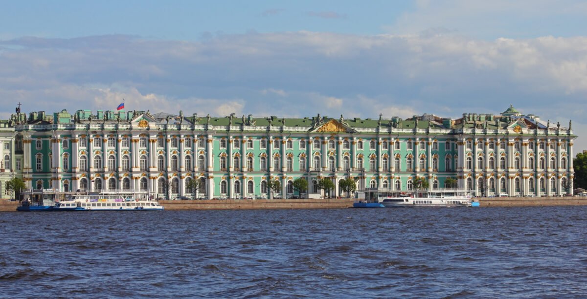 St. Petersburg Hermitage Müzesi Rehberi: Kışlık Saray ve Sanat Hazineleri