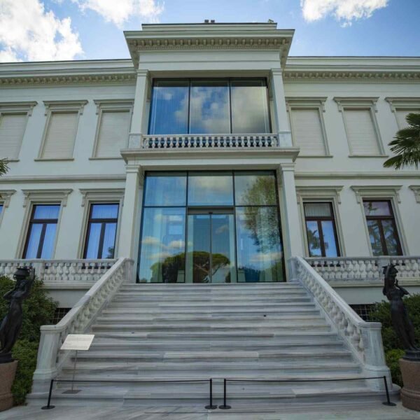 Sakıp Sabancı Müzesi (SSM) Rehberi: Tarihçe, Eserler ve Ziyaret Bilgileri