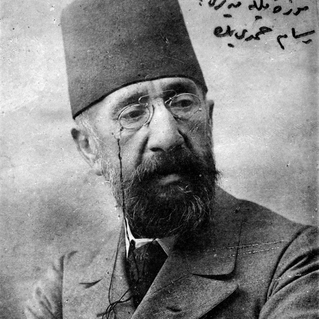 Osman Hamdi Bey Kimdir? Hayatı, Sanat Anlayışı ve Eserleriyle Türk Sanatının Öncüsü Osman Hamdi Bey Kimdir? Hayatı, Sanat Anlayışı ve Eserleriyle Türk Sanatının Öncüsü